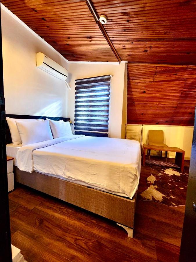 Mates Istiklal Suites Istanbul Eksteriør billede