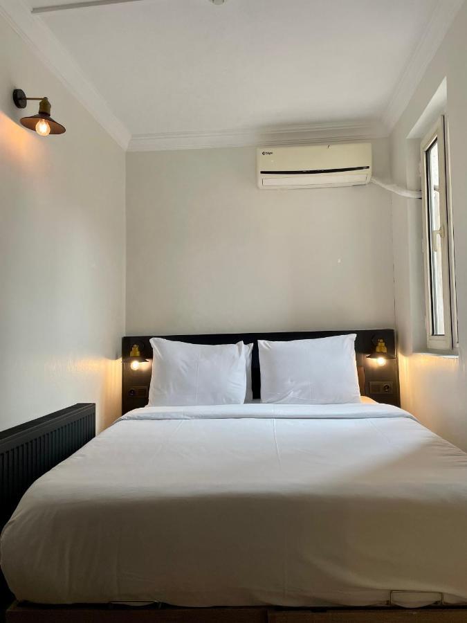 Mates Istiklal Suites Istanbul Eksteriør billede