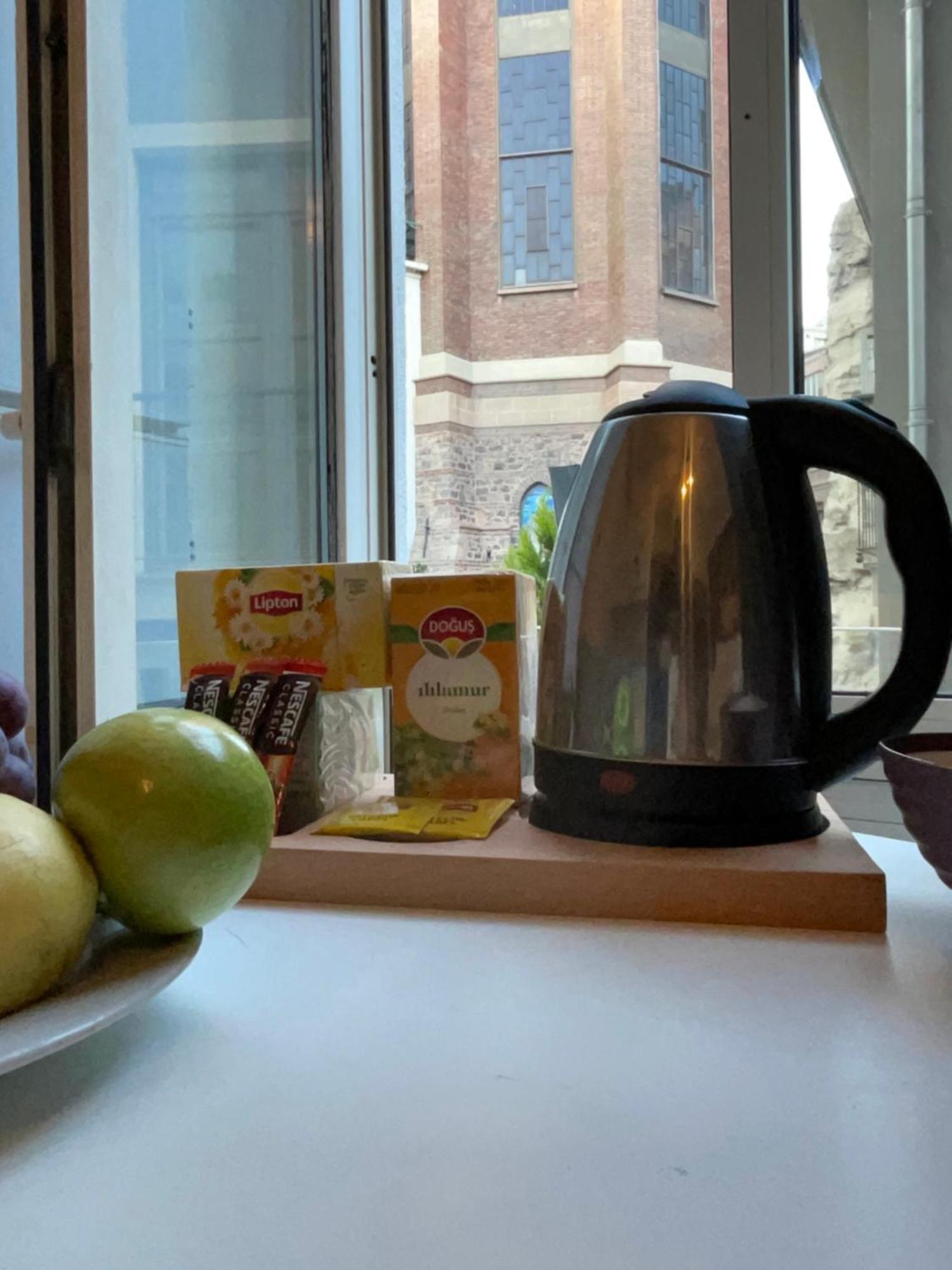 Mates Istiklal Suites Istanbul Eksteriør billede